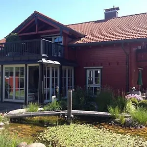 Apartment Ferienwohnung Romantik Im Roten Haus